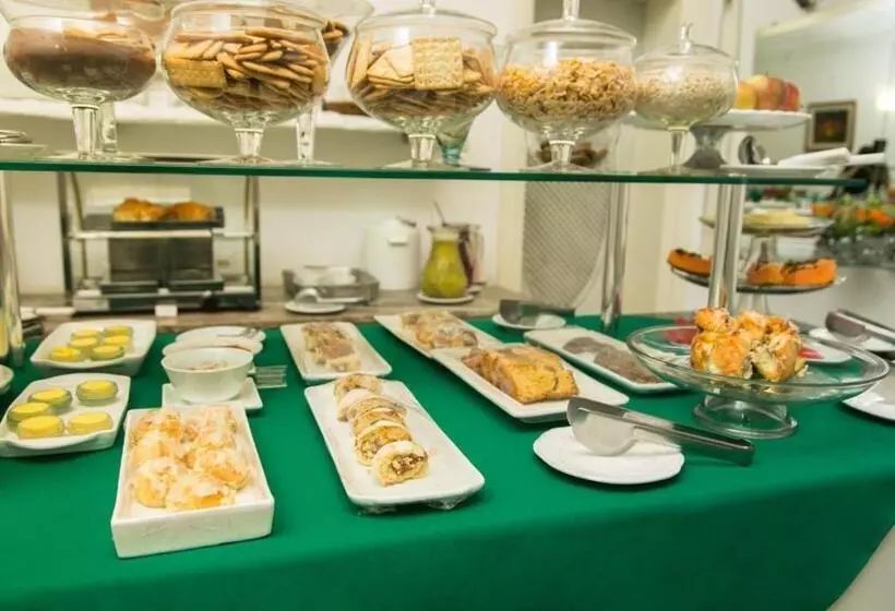 Central Plaza Hotel Tupa