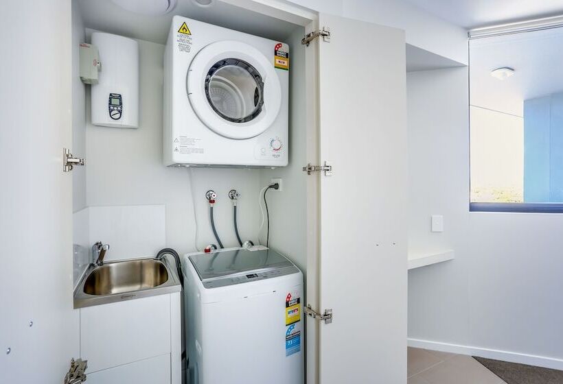 Direct Collective   Seabreeze Mooloolaba