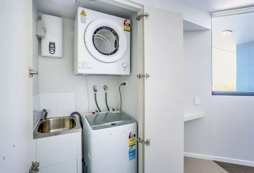 Direct Collective   Seabreeze Mooloolaba