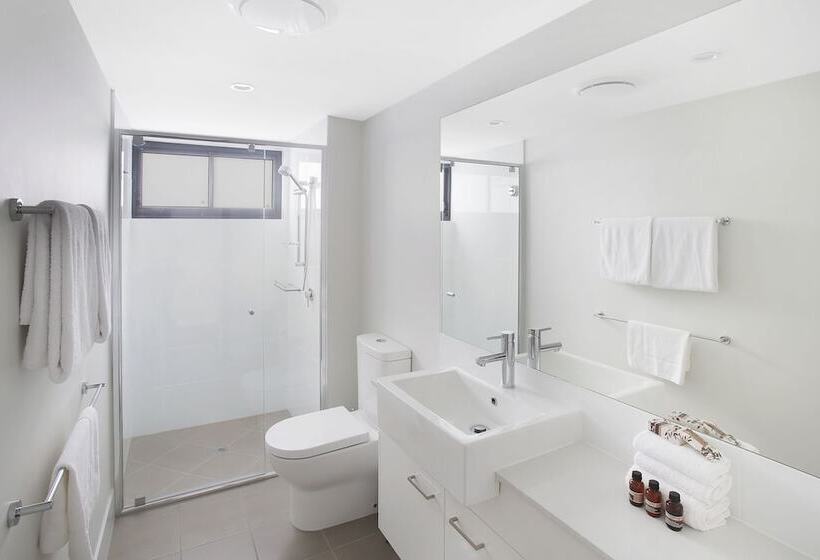 Direct Collective   Seabreeze Mooloolaba