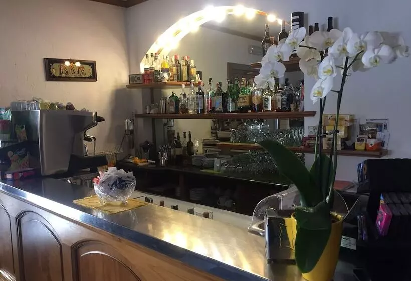 Hotelli Albergo Maggio