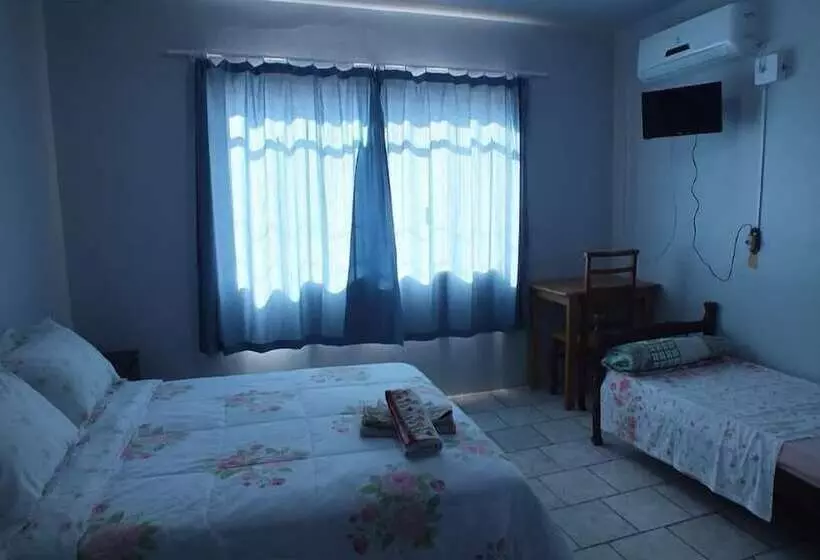 ホテル Aparados