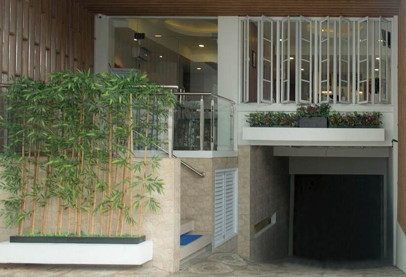 Hotel Flagship 101 Apple Platinum