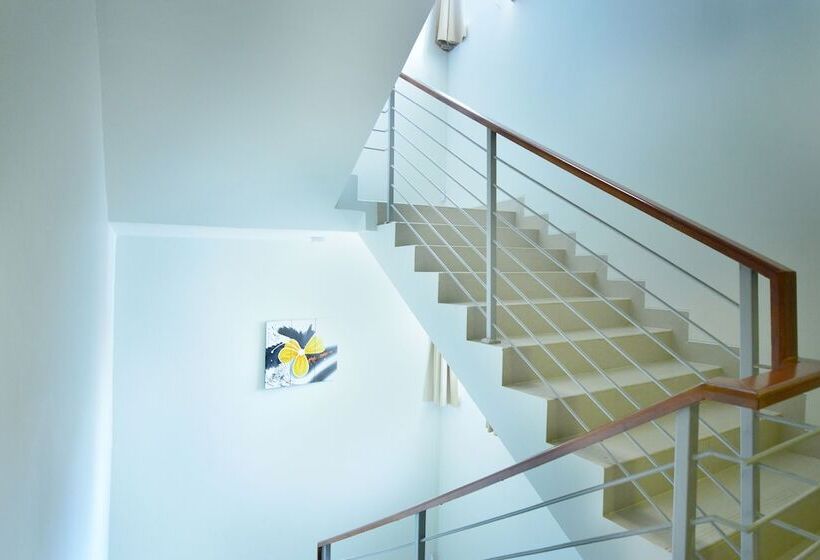 Hotel Flagship 101 Apple Platinum