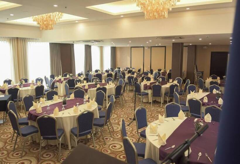 فندق Goldberry Lite