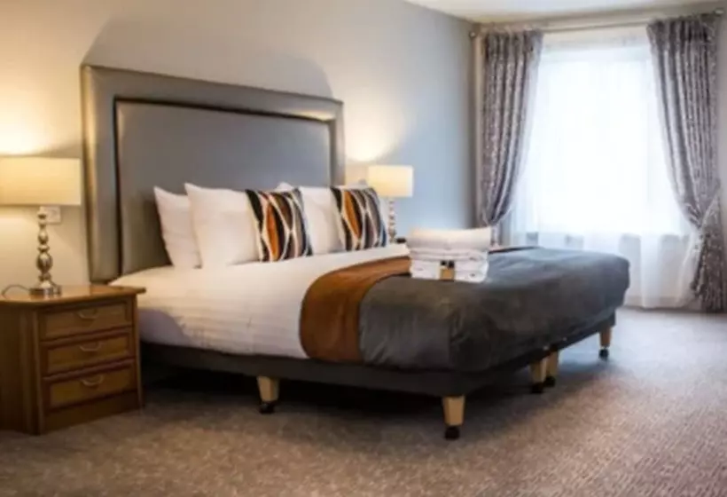 Hotel Longcourt House