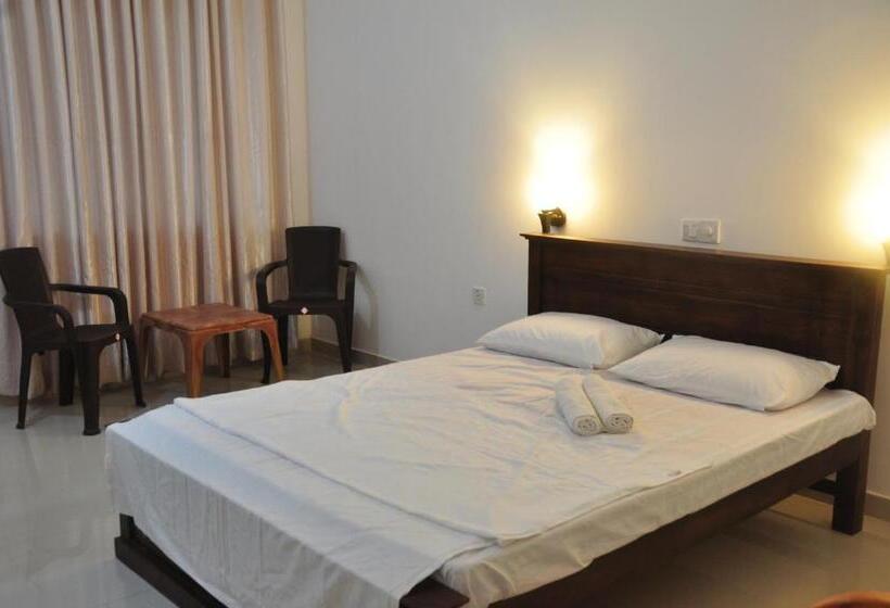 ホテル Ritz Gate Kalutara