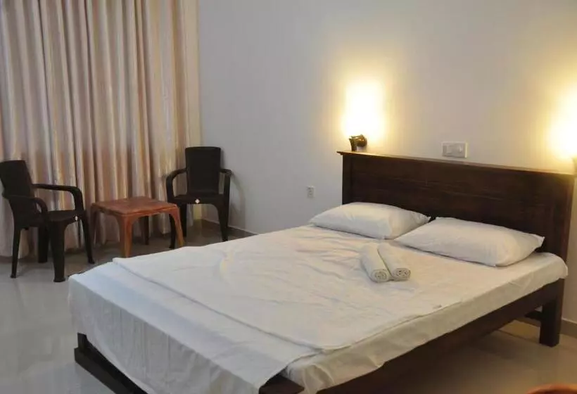 هتل Ritz Gate Kalutara