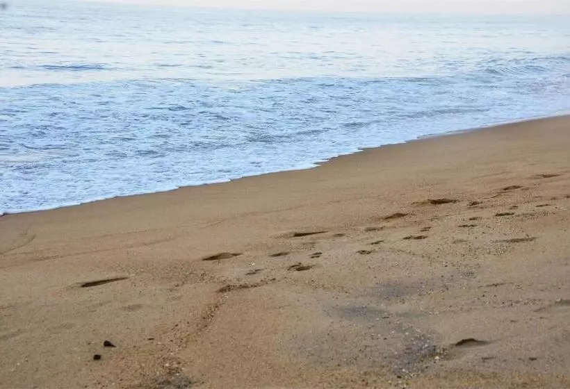 هتل Ritz Gate Kalutara