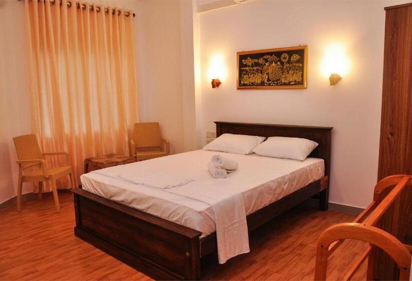 ホテル Ritz Gate Kalutara