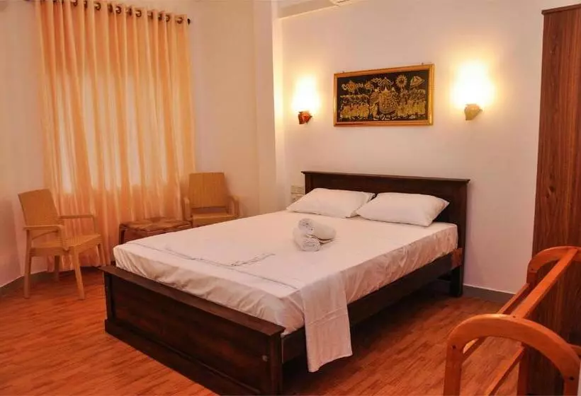 هتل Ritz Gate Kalutara