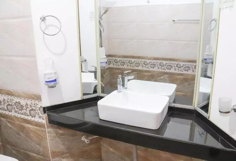 هتل Ritz Gate Kalutara