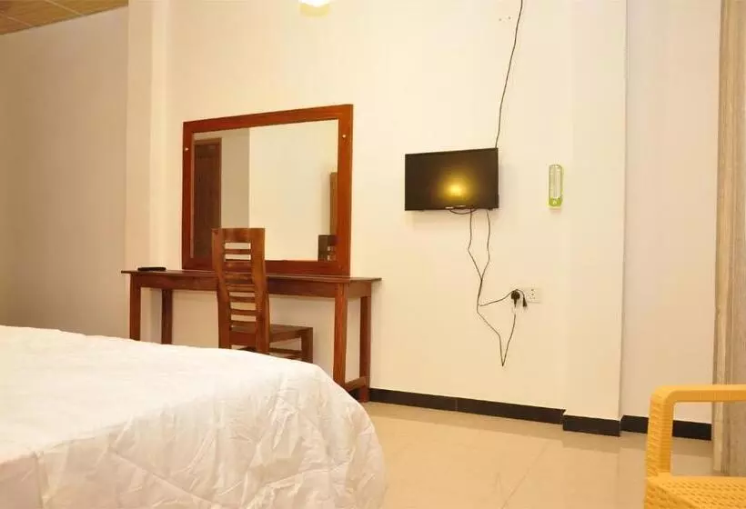 هتل Ritz Gate Kalutara