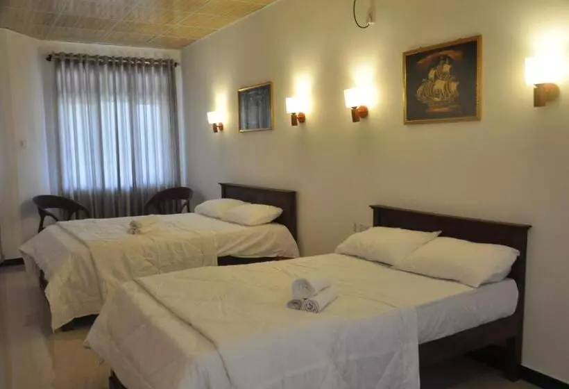 هتل Ritz Gate Kalutara