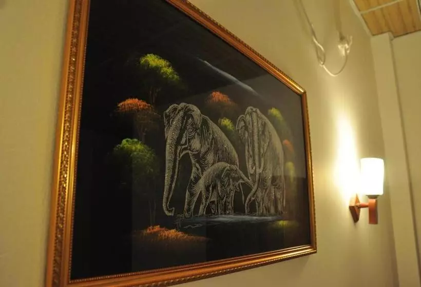 هتل Ritz Gate Kalutara