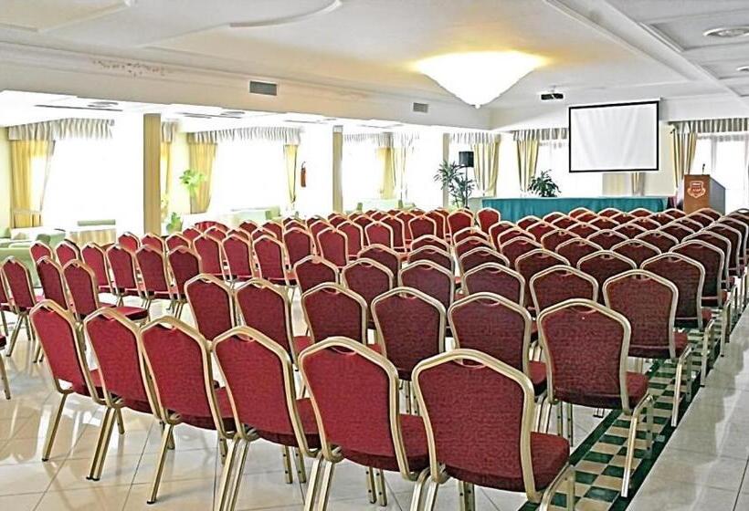 Отель Villa Peretti