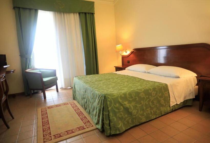 Отель Villa Peretti