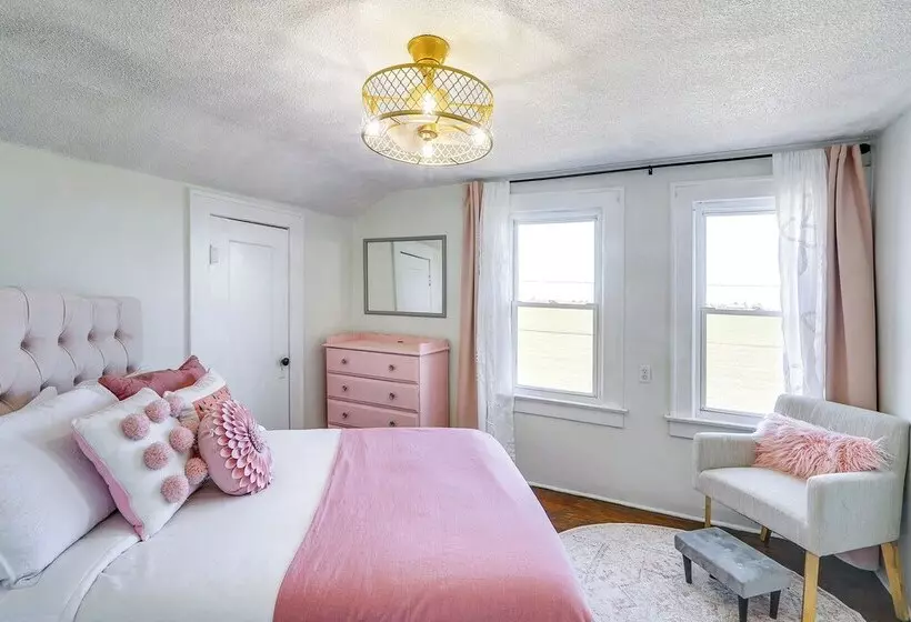 5 Mi To Marion Reservoir: Wizard Of Oz Themed Home