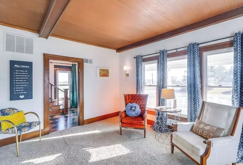 5 Mi To Marion Reservoir: Wizard Of Oz Themed Home
