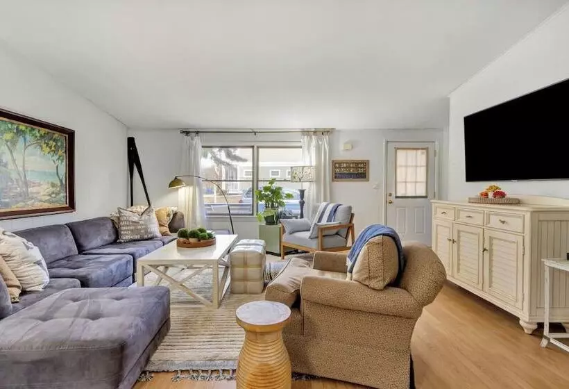 Bayard Avenue 1600