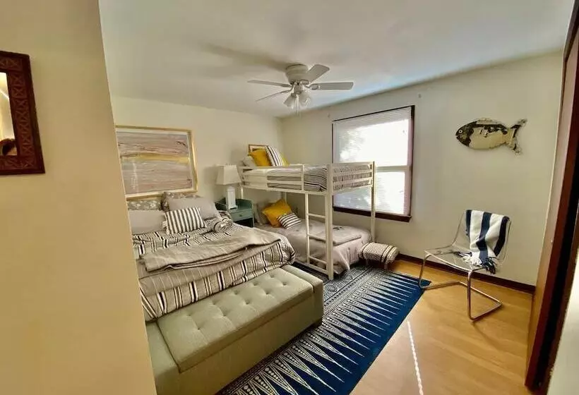 Bayard Avenue 1600