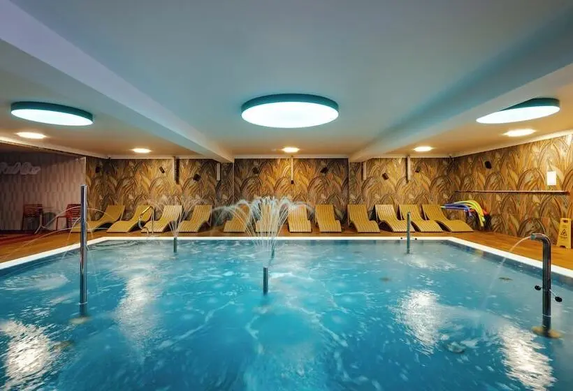 Forest Park Resort & Spa