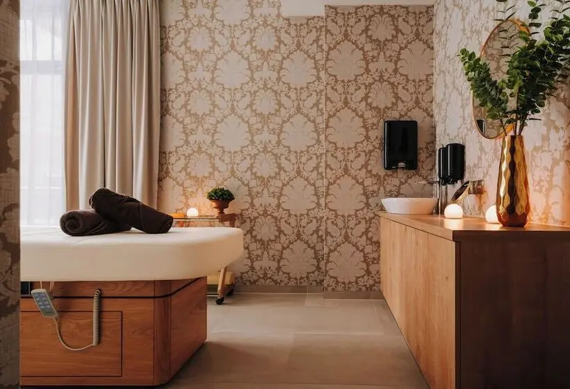 Forest Park Resort & Spa