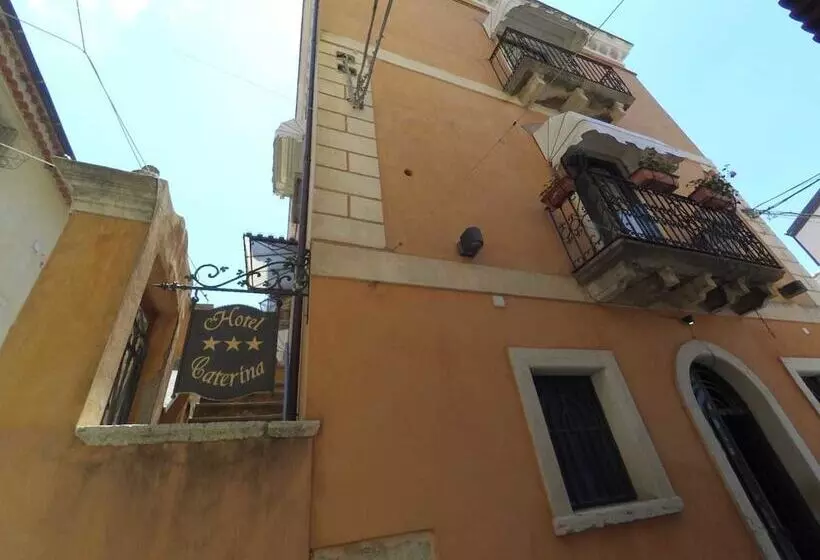 Aamiaismajoitus (B&B) Caterina House Nel Borgo Piú Bello D Italia