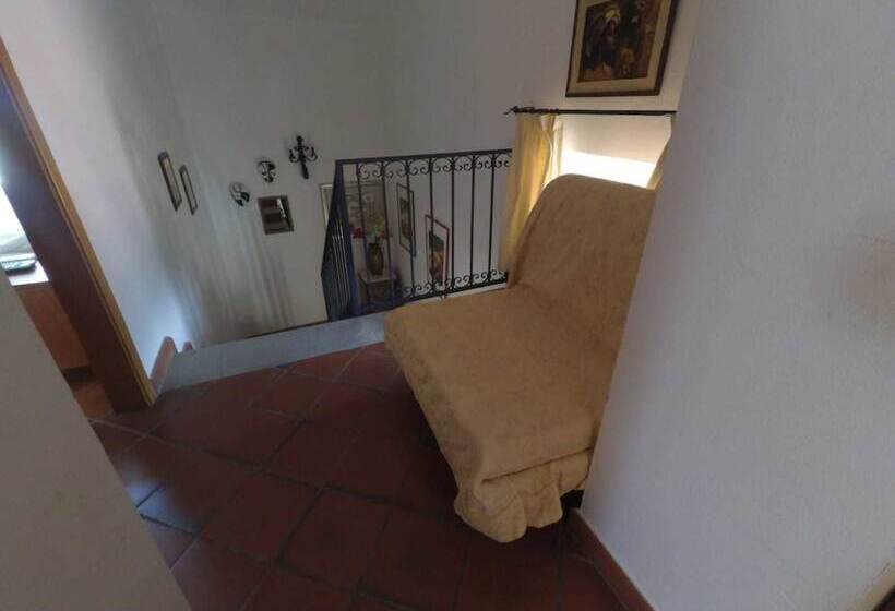 住宿加早餐  Caterina House Nel Borgo Piú Bello D Italia