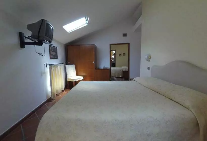 Aamiaismajoitus (B&B) Caterina House Nel Borgo Piú Bello D Italia