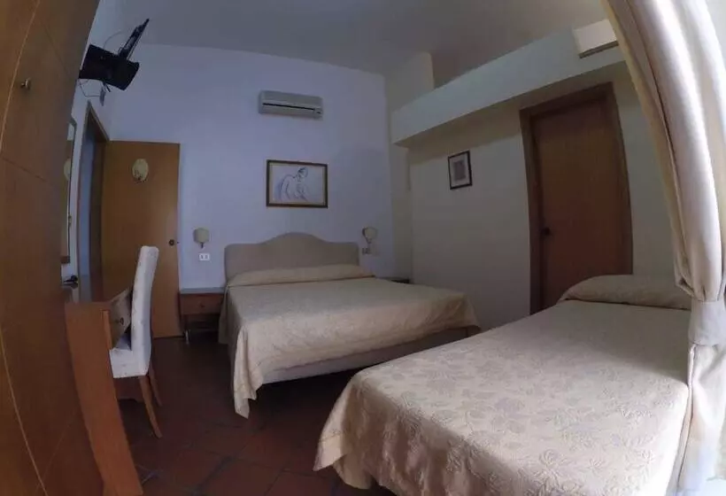 Aamiaismajoitus (B&B) Caterina House Nel Borgo Piú Bello D Italia