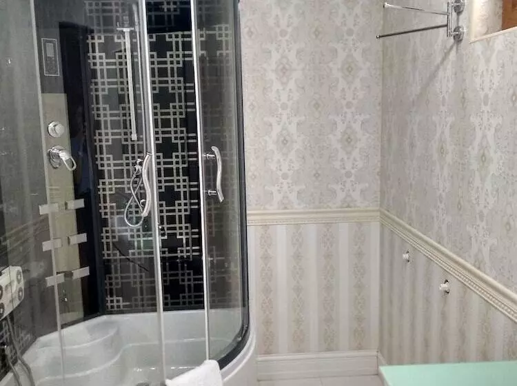 هتل Amadeo Apartments