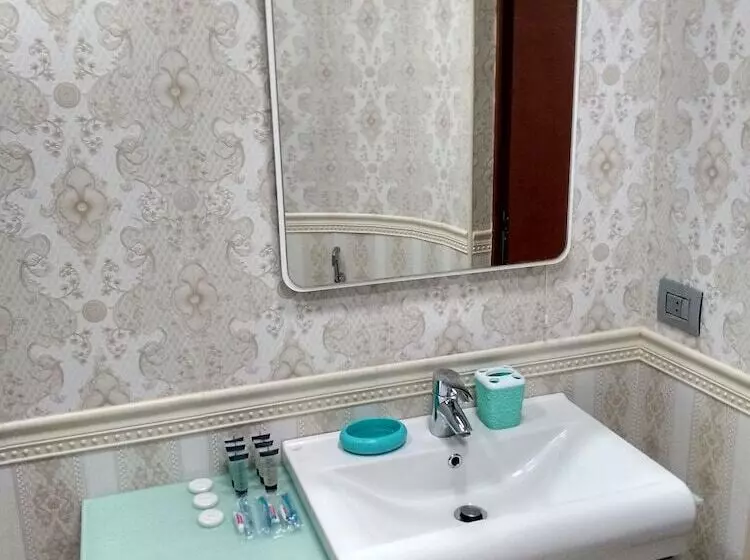هتل Amadeo Apartments