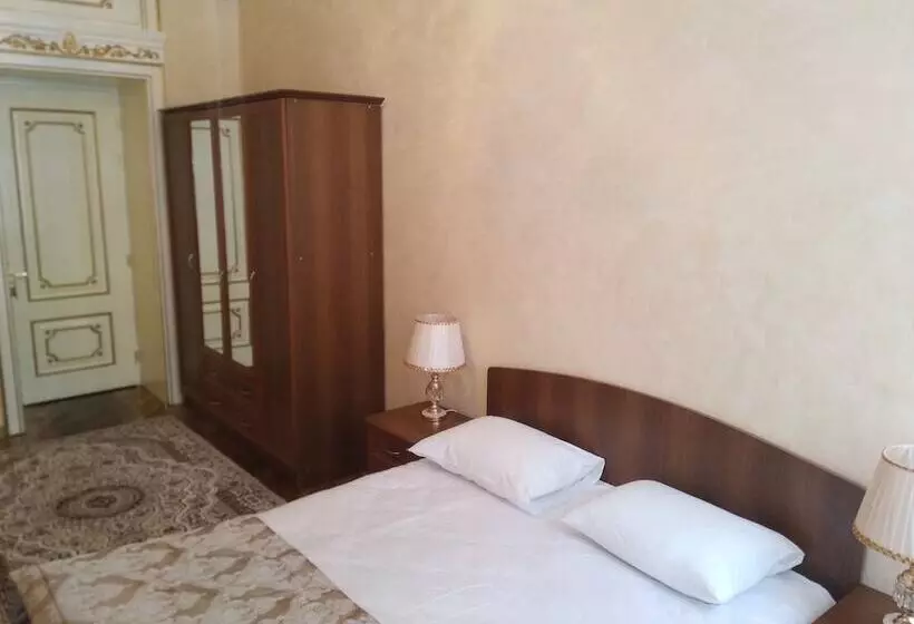 هتل Amadeo Apartments