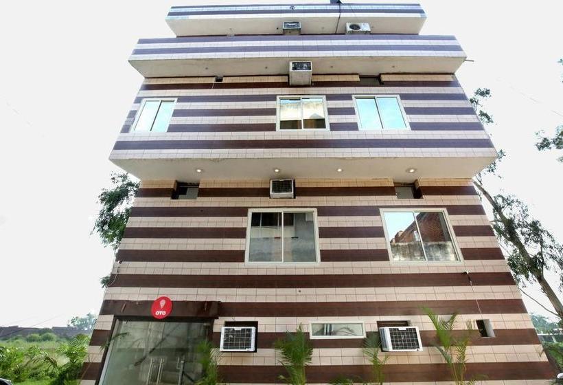 Oyo 9371 Hotel Anmol