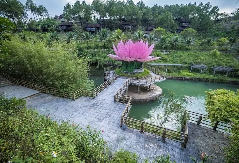 Sankofa Village Hill Resort And Spa