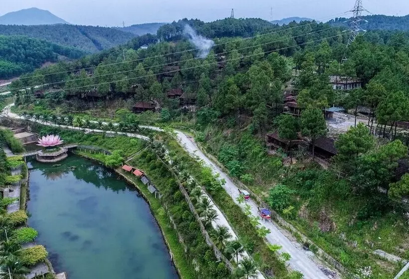 Sankofa Village Hill Resort And Spa