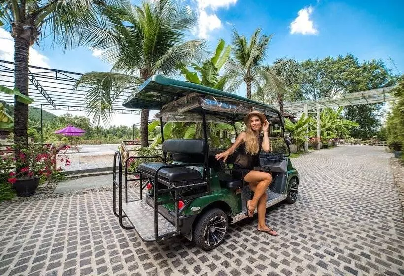 Sankofa Village Hill Resort And Spa