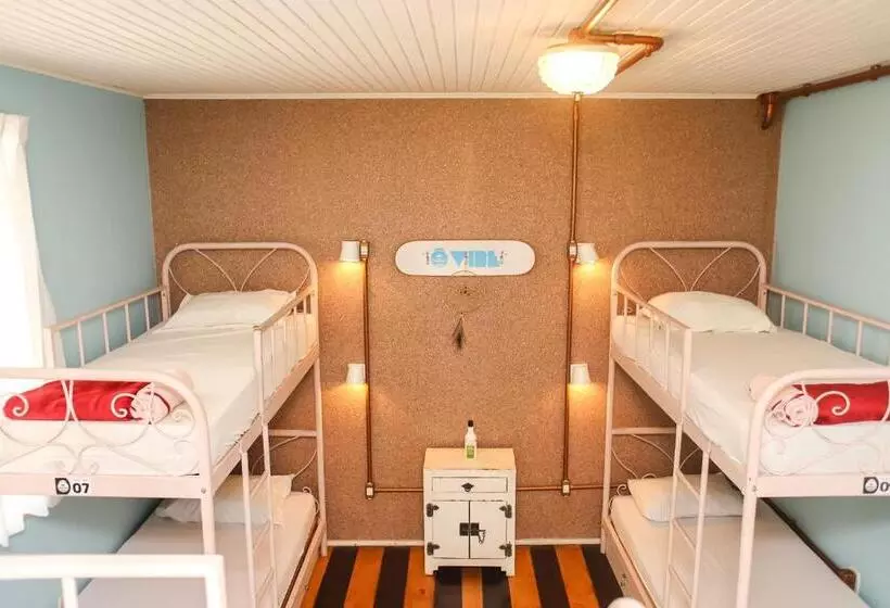ôvibe Party Hostel