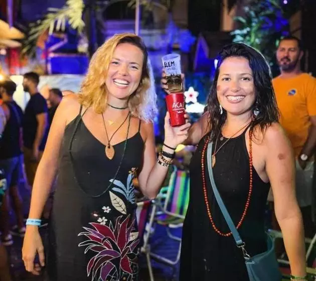 ôvibe Party Hostel
