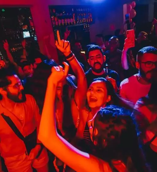 ôvibe Party Hostel
