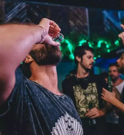 ôvibe Party Hostel