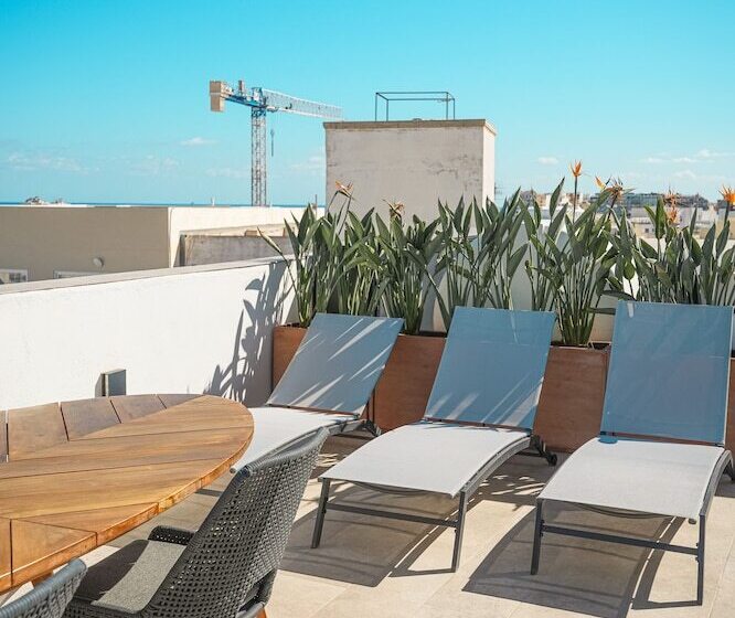 هتل The Bear And Ween