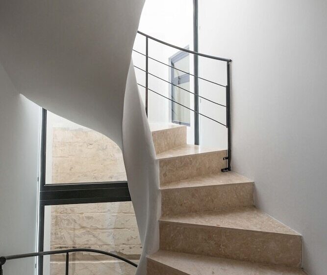 هتل The Bear And Ween