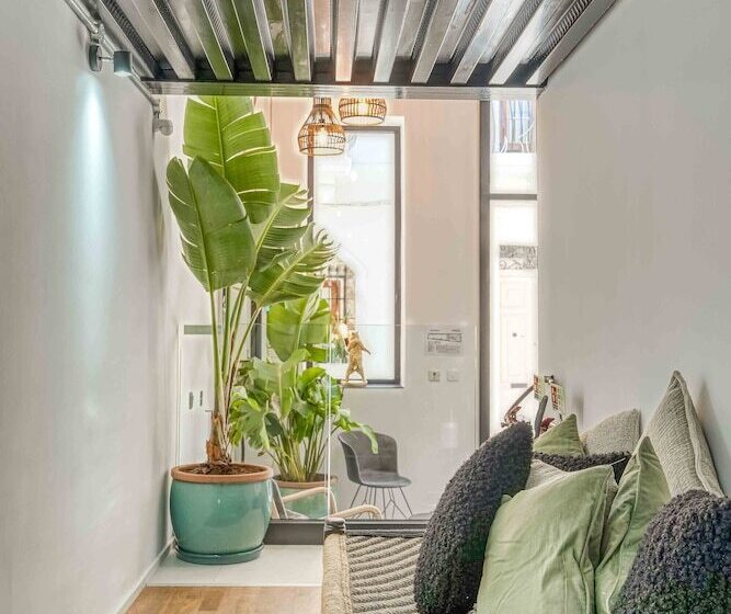 هتل The Bear And Ween