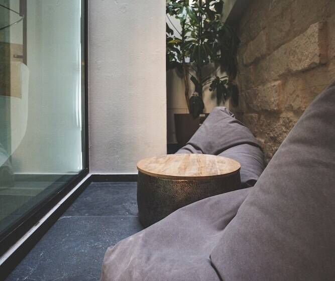 هتل The Bear And Ween