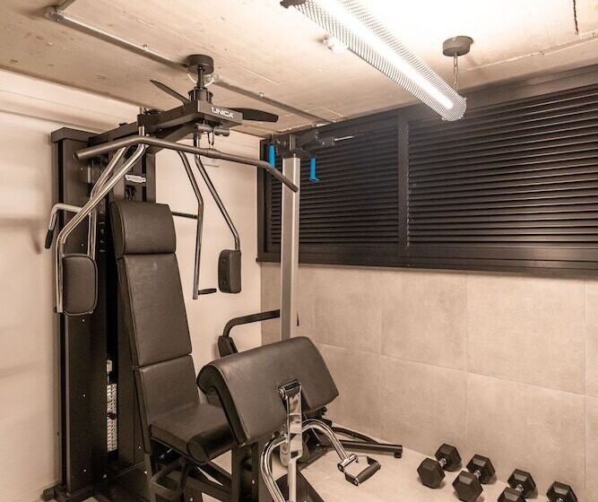 هتل The Bear And Ween