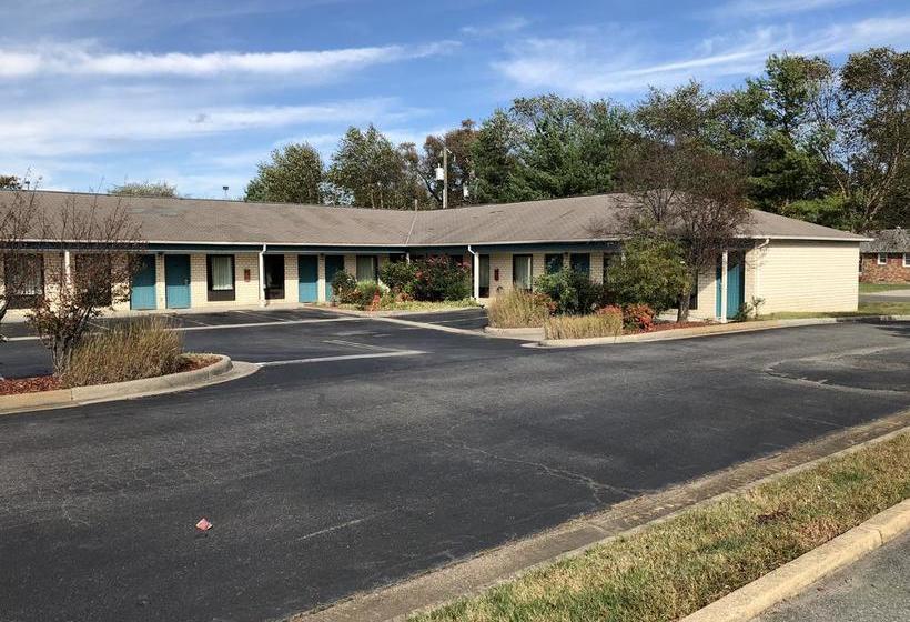 Airport Inn Motel Richmond