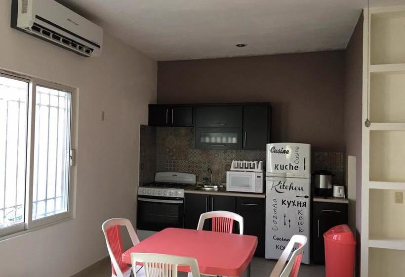 ユースホステル Hostal Bucerias