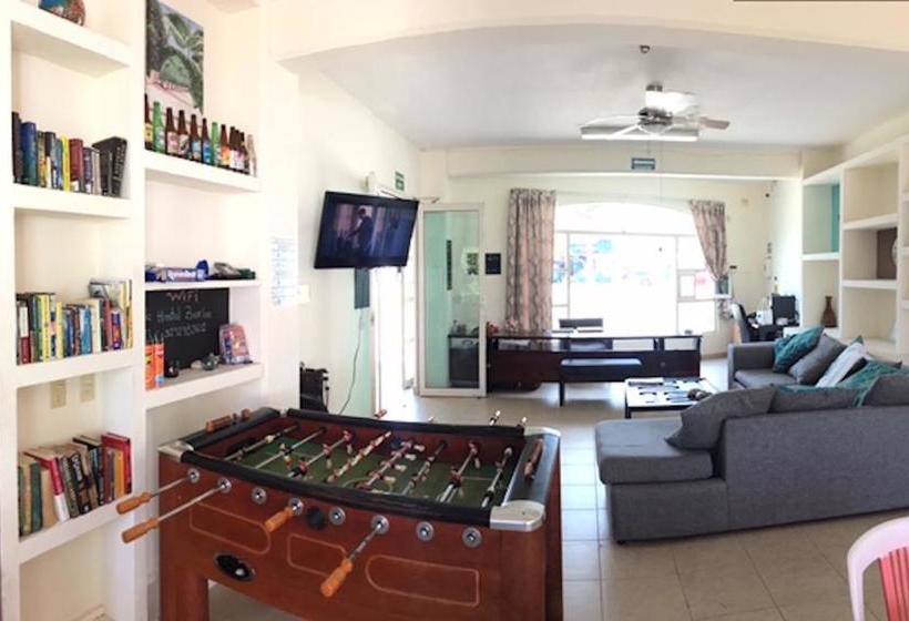 ユースホステル Hostal Bucerias